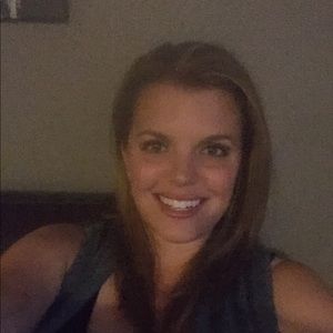 Meet your Posher, Carrie